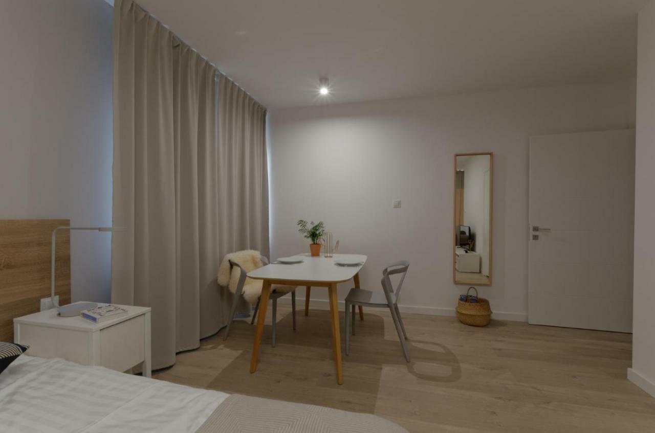 Apple Green Apartments ポズナン エクステリア 写真
