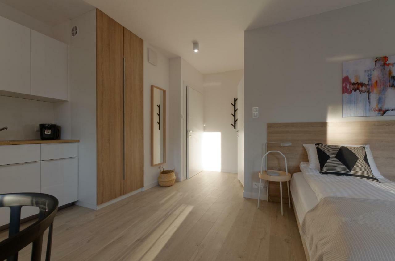 Apple Green Apartments ポズナン エクステリア 写真
