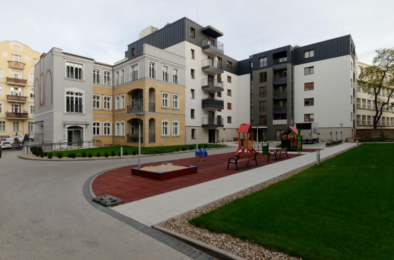Apple Green Apartments ポズナン エクステリア 写真