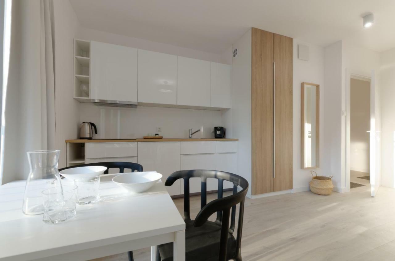 Apple Green Apartments ポズナン エクステリア 写真